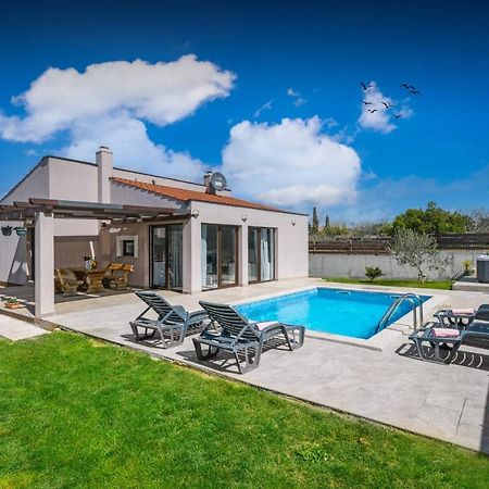 Bobo Family House With Pool Villa Vodnjan Eksteriør bilde