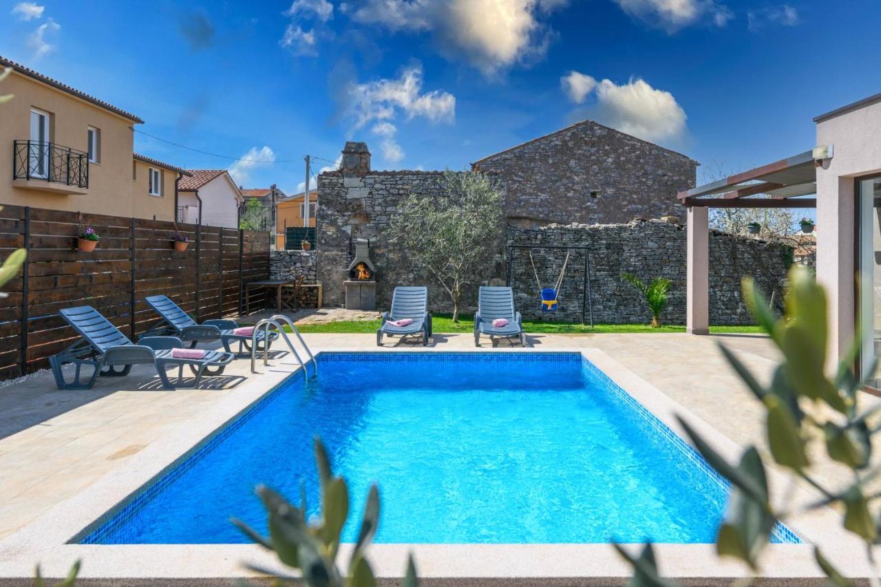Bobo Family House With Pool Villa Vodnjan Eksteriør bilde